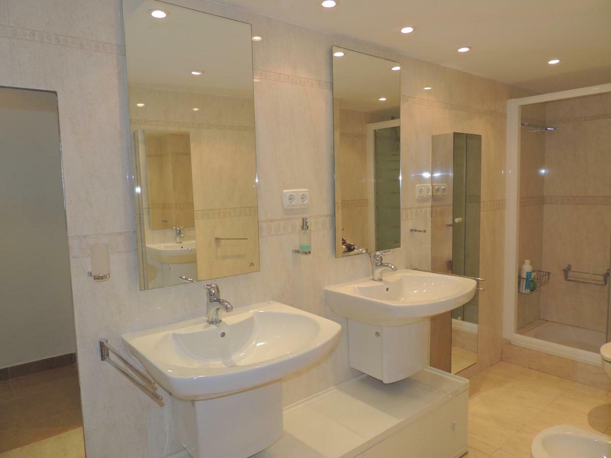 Ole Playa 6a, Front - A Pie De Playa, Sea Views - Vistas Al Mar, Parking, Puerto Marina Apartment